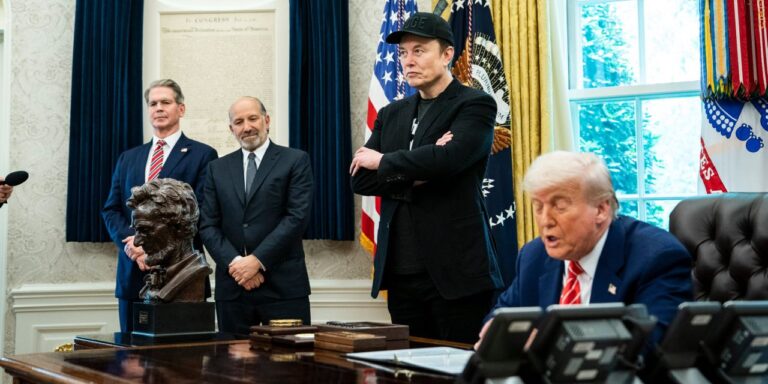 musk-trumpin-azledilmesi-cagrisi-yapti-bmQaAtIM.jpg