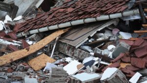 Balıkesir depreminde yaralı vatandaşlar taburcu edildi balikesir depreminde yarali vatandaslar taburcu edildi Krq9Tler.jpg