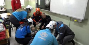 kirklarelinde okullarda es zamanli deprem tatbikati yapildi gLmLKZtW.jpg