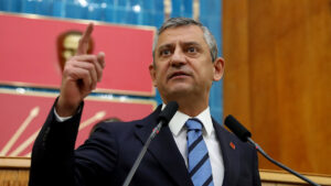 ozgur ozelden hukumete tehdit sizi yargilayacagiz lzbA2B3H.jpg