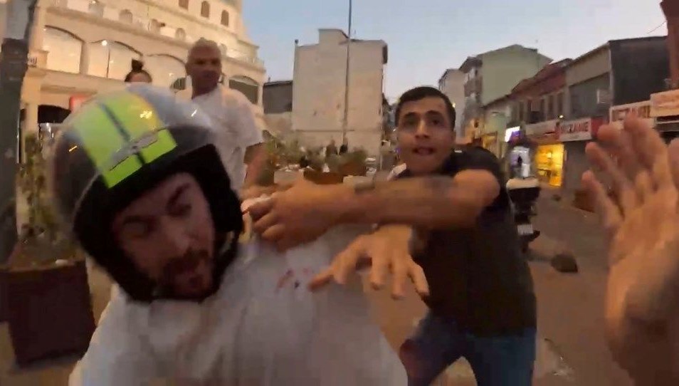 Beyoğlu’nda dövülen İspanyol Youtuber konuştu: “Hayatımın en kötü 10 dakikasıydı” beyoglundadovulen ispanyol youtuber konustuhayatimin en kotu 10 dakikasiydi ZMJbfEOA.jpg