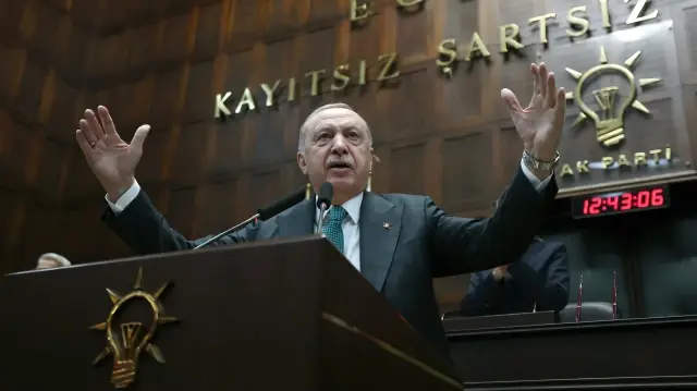 cumhurbaskani erdoganin sozleri ayakta alkislandi 23 yilda imanli ve yerli bir genclik yetistirdik kvEsZves.webp