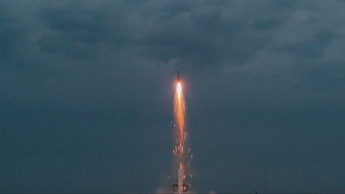 hisar d rf alcak irtifada seyir halindeki hedefi tam isabetle vurdu lXrLstr7.jpg